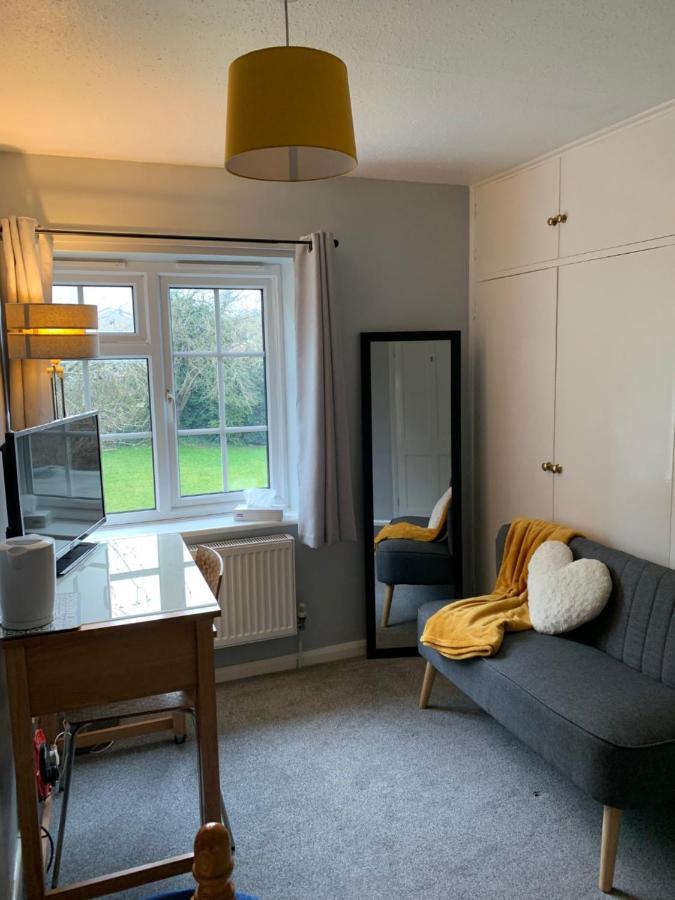 The Holly Tree Bed and Breakfast CBG Exteriör bild