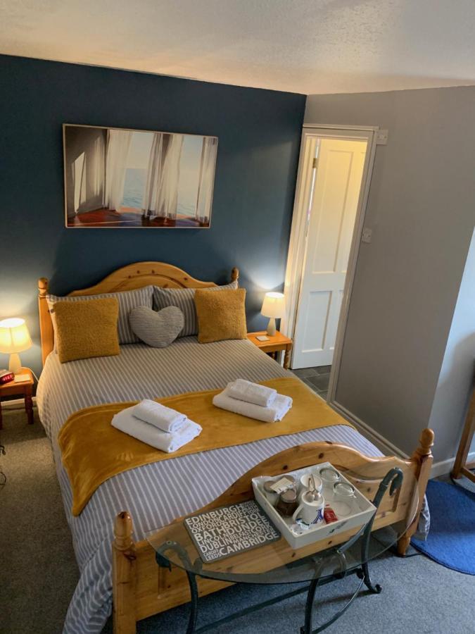 The Holly Tree Bed and Breakfast CBG Exteriör bild