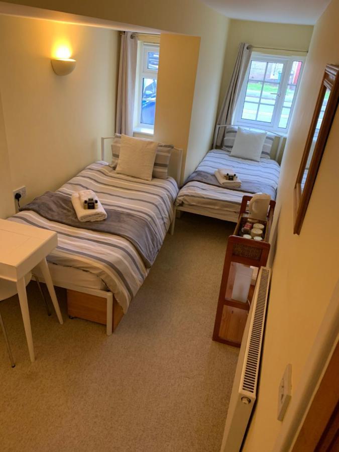 The Holly Tree Bed and Breakfast CBG Exteriör bild