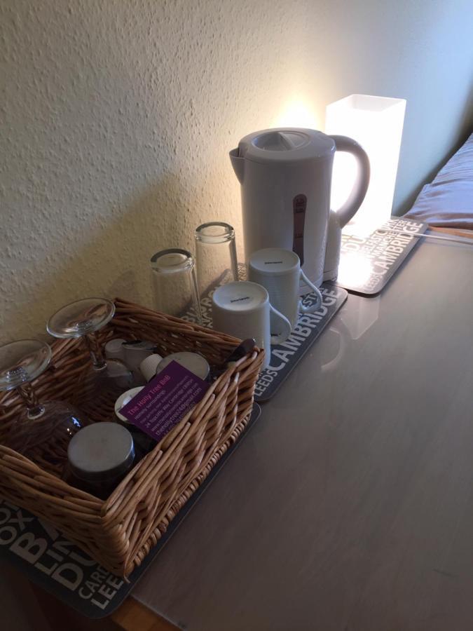 The Holly Tree Bed and Breakfast CBG Exteriör bild